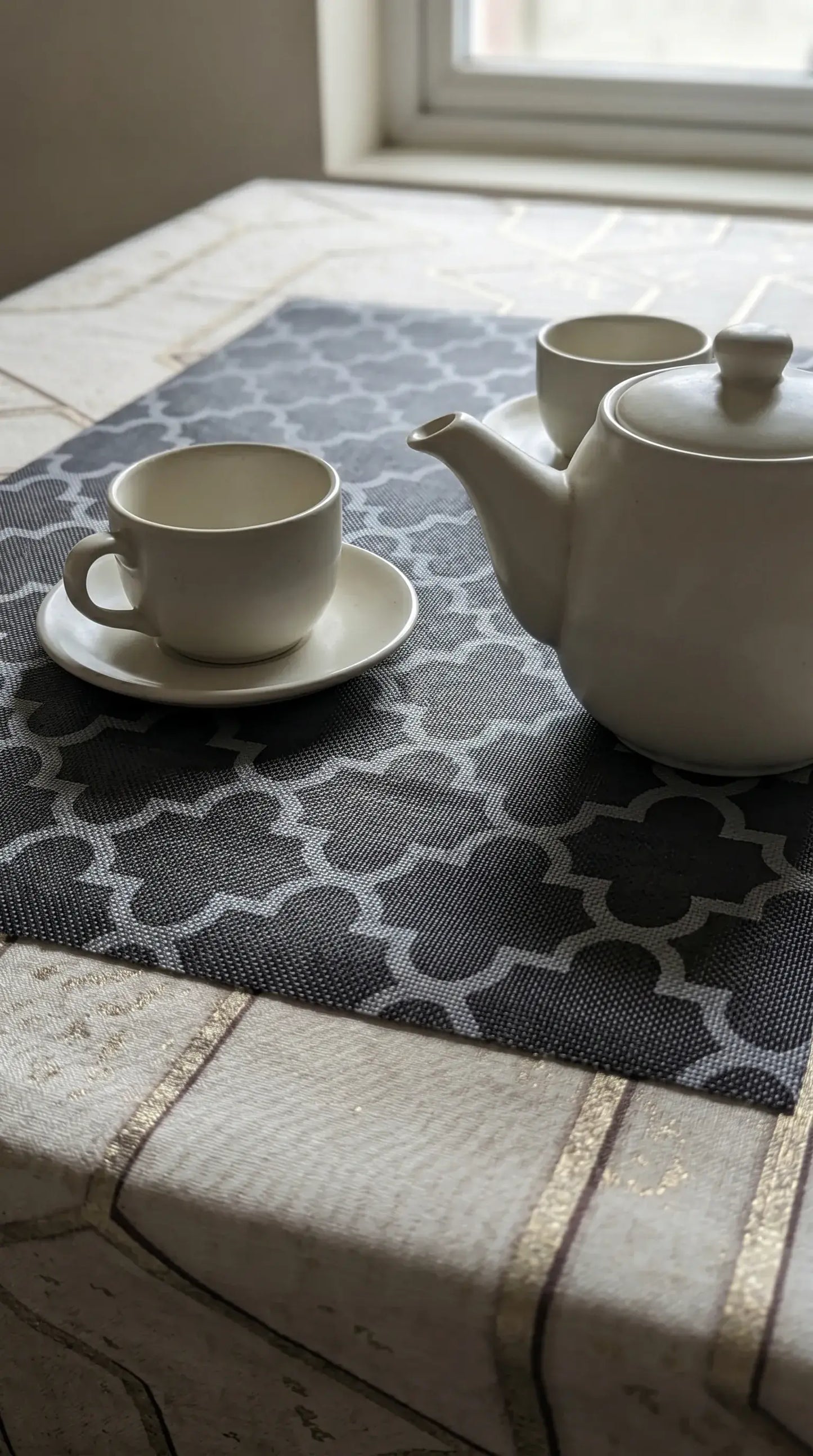Black Geometric Anti-Slip Dining Table Mat