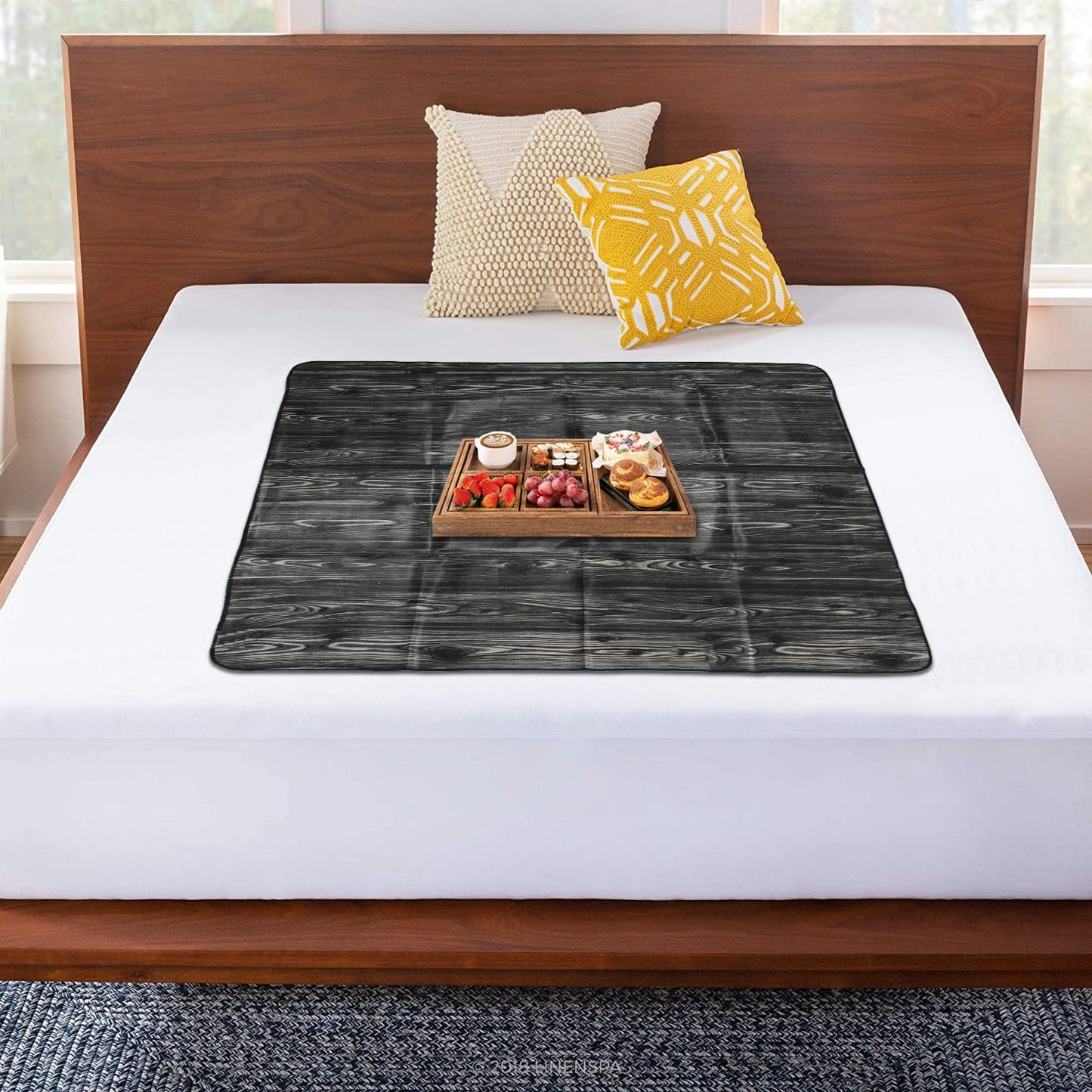 Black Bed Server