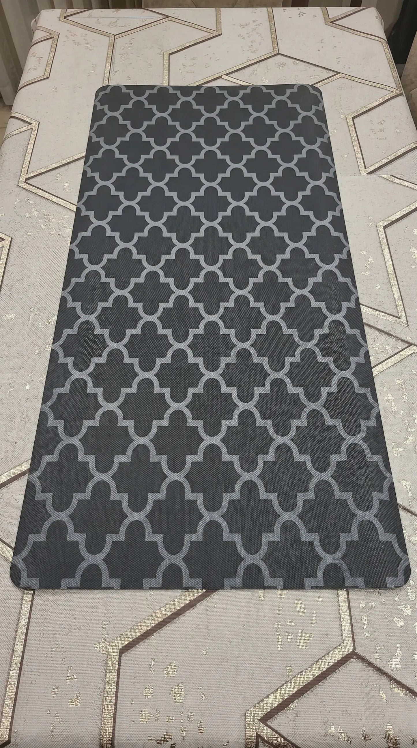 Black Geometric Anti-Slip Dining Table Mat