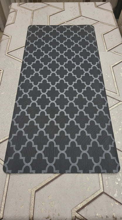 Black Geometric Anti-Slip Dining Table Mat